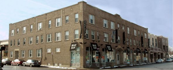 Rosewood Place: 15707 Detroit Ave, Lakewood, OH 44107